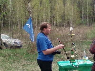 А Сигналкин тоже не чужд луговых трав.jpg