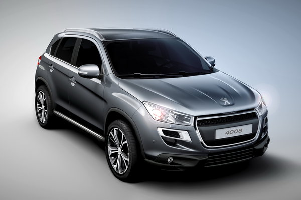 PEUGEOT-4008.jpg