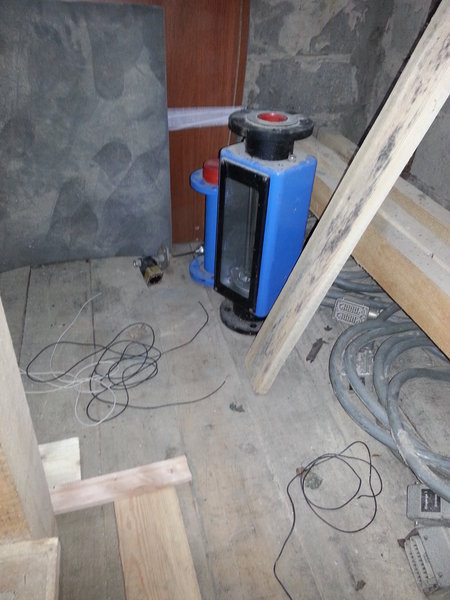 IMG-1385742146-V.jpg