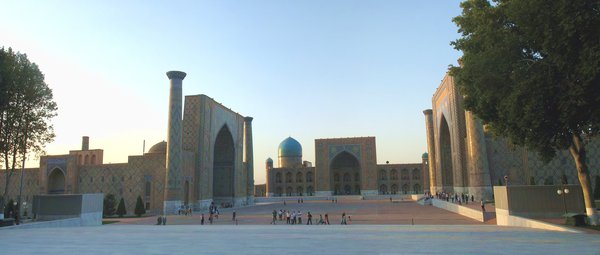 Fany-2016-3-221 Samarqand-Registan-Panorama.jpg (5.25 MiB) Просмотров: 5795 Fany-2016-3-221 Samarqand-Registan-Panorama.jpg