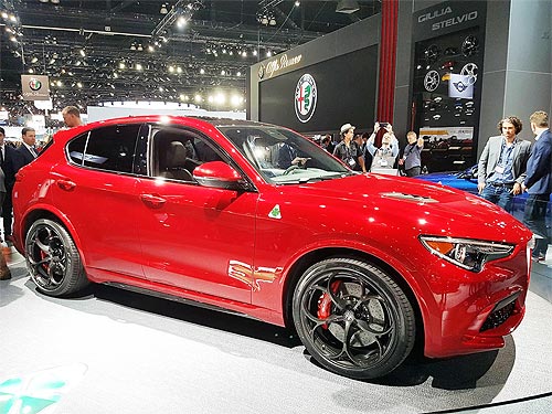 AlfaRomeo_01.jpg