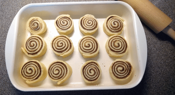 cinnabon_1.gif