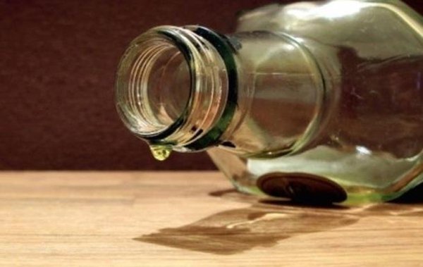 ne-zhenschina-a-samogonnyy-apparat-u-amerikanki-mocha-prevraschaetsya-v-alkogol.jpg (26.43 KiB) Просмотров: 2181 ne-zhenschina-a-samogonnyy-apparat-u-amerikanki-mocha-prevraschaetsya-v-alkogol.jpg