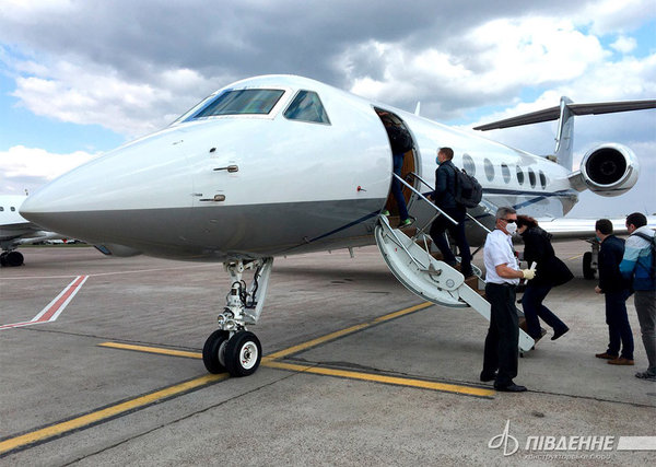 business_jet_kb_uzhnoe.jpg