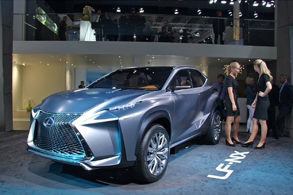 20s21%20f_lexus.jpg