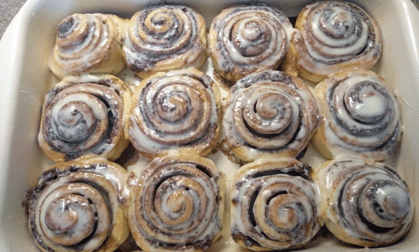 cinnabon_3.gif