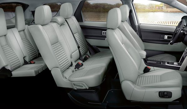 2017-Land-Rover-Discovery-Sport-interior.jpg