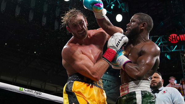 2021-06-07T042146Z_2056548123_MT1USATODAY16219487_RTRMADP_3_BOXING-MAYWEATHER-VS-PAUL-pic905-895x505-76186.jpg (89.98 KiB) Просмотров: 1968 2021-06-07T042146Z_2056548123_MT1USATODAY16219487_RTRMADP_3_BOXING-MAYWEATHER-VS-PAUL-pic905-895x505-76186.jpg
